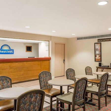 Days Inn By Wyndham West Des Moines - Clive Exteriör bild