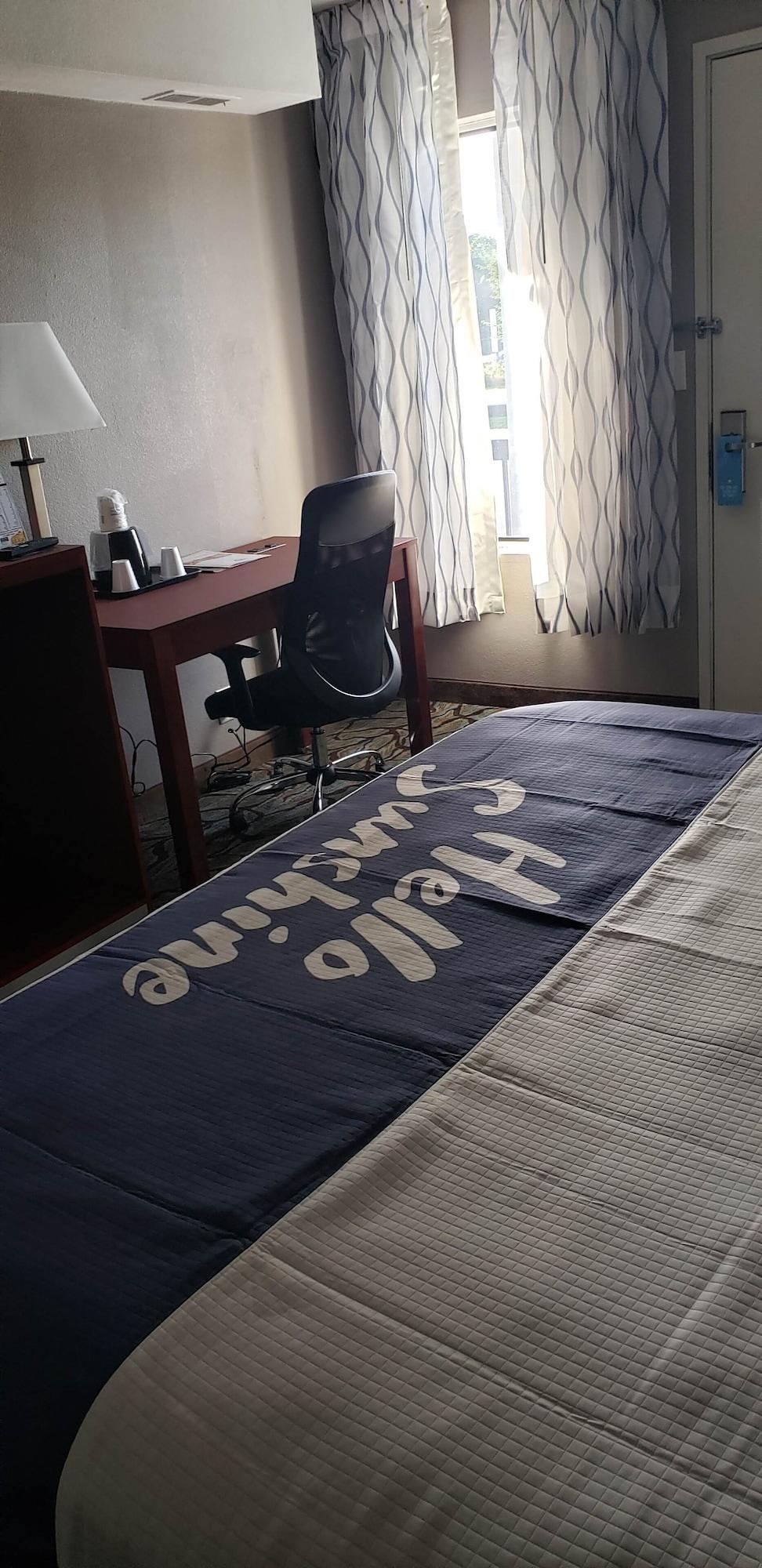 Days Inn By Wyndham West Des Moines - Clive Exteriör bild